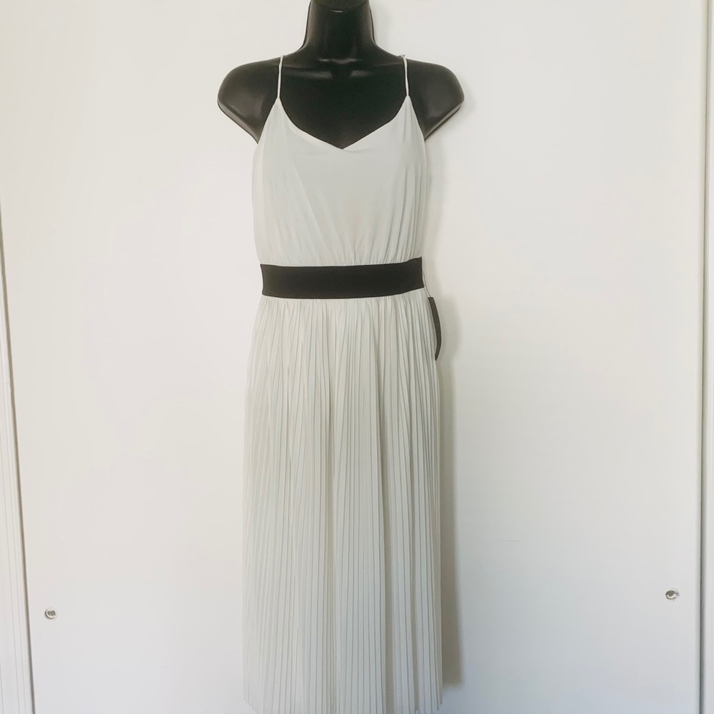 NWT Zara Trafaluc white pleated dress size small